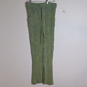 Pretty Little Thing Green Ribbed  Size 10 Knit Pants NWT